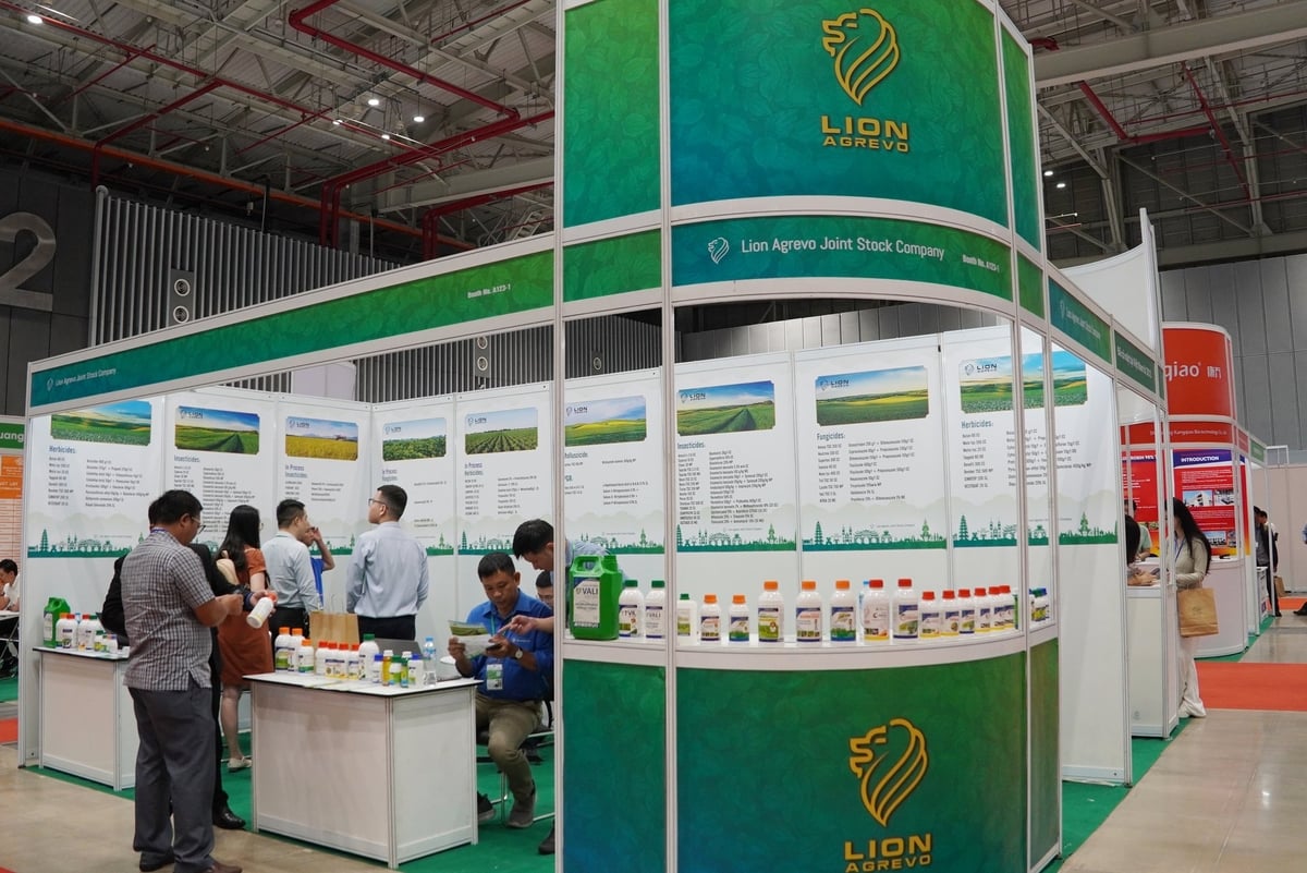 Nhiều thương hiệu phân bón, thuốc bảo vệ thực vật tham gia Triển lãm. Ảnh: Nguyễn Thủy. Nhiều thương hiệu phân bón, thuốc bảo vệ thực vật tham gia Triển lãm. Ảnh: Nguyễn Thủy.