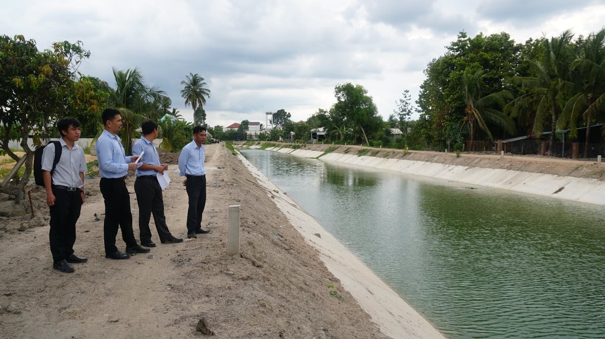 Công trình hồ Tha La phục vụ cấp nước đa nhiệm, đóng vai trò 'bệ đỡ' cho sản xuất nông nghiệp - công nghiệp. Ảnh: Trần Trung. Công trình hồ Tha La phục vụ cấp nước đa nhiệm, đóng vai trò 'bệ đỡ' cho sản xuất nông nghiệp - công nghiệp. Ảnh: Trần Trung.