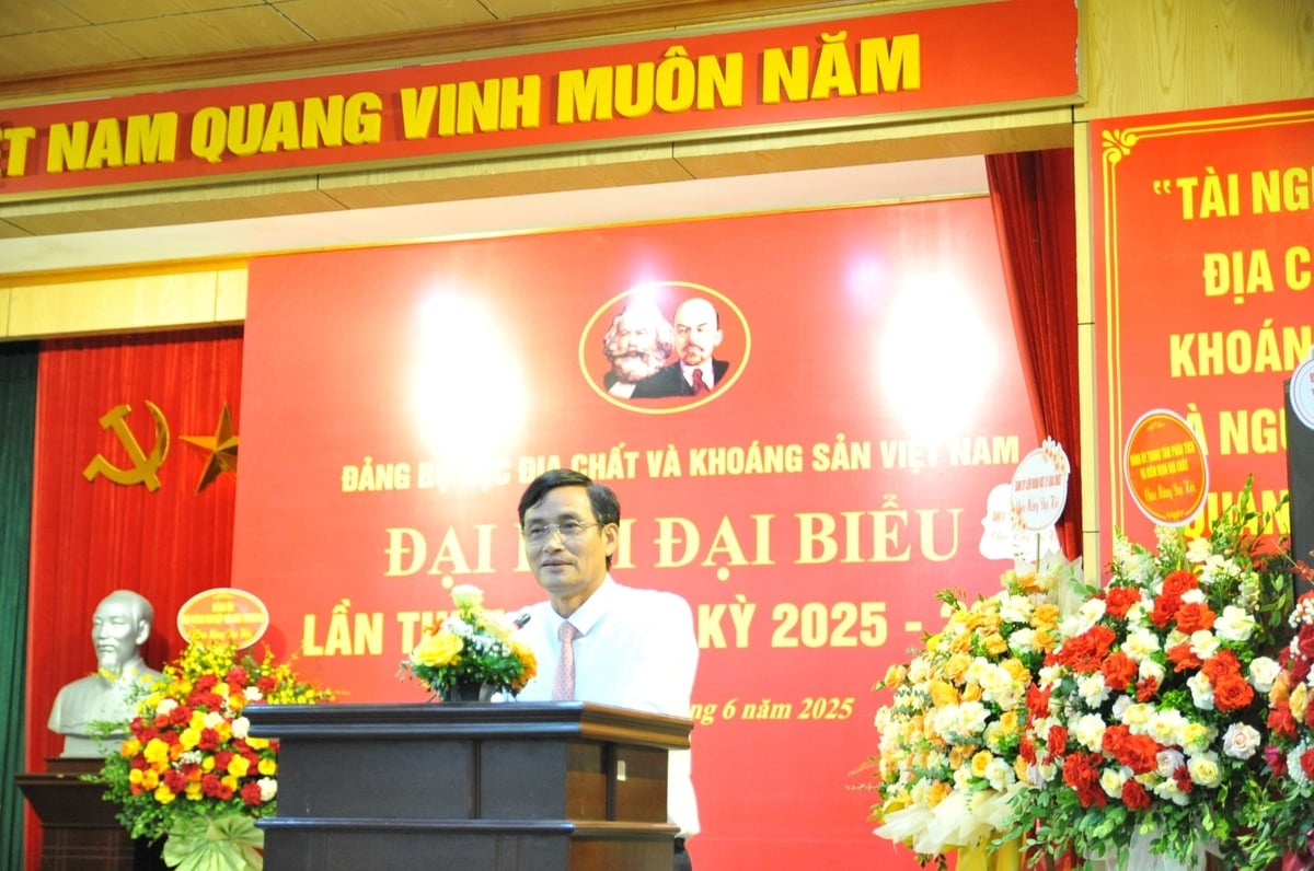 Ủy viên Ban Thường vụ Đảng ủy, Thứ trưởng Bộ Nông nghiệp và Môi trường Trần Quý Kiên phát biểu chỉ đạo tại Đại hội. Ảnh: Mai Đan. Ủy viên Ban Thường vụ Đảng ủy, Thứ trưởng Bộ Nông nghiệp và Môi trường Trần Quý Kiên phát biểu chỉ đạo tại Đại hội. Ảnh: Mai Đan.