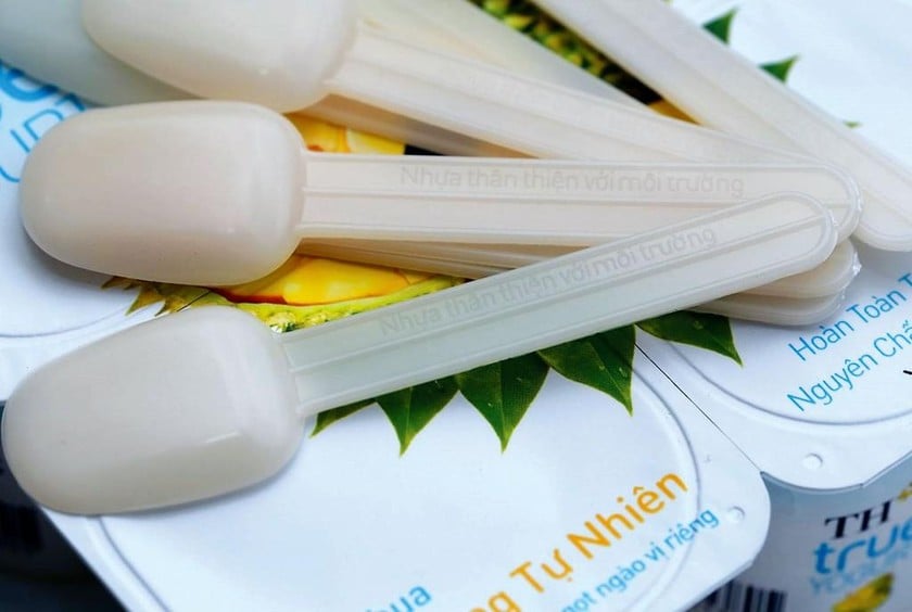 Thìa sữa chua TH được sản xuất từ chất liệu thân thiện với môi trường. Ảnh: TH. Thìa sữa chua TH được sản xuất từ chất liệu thân thiện với môi trường. Ảnh: TH.