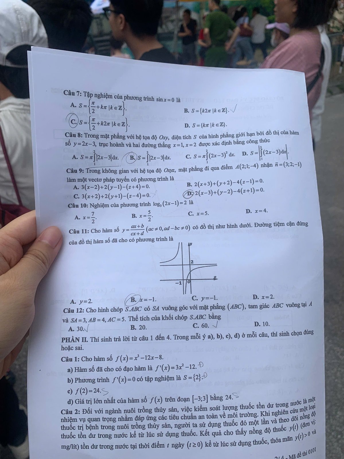Trang 2/4 của mã đề thi 0101. Ảnh: Hồng Ngọc. Trang 2/4 của mã đề thi 0101. Ảnh: Hồng Ngọc.