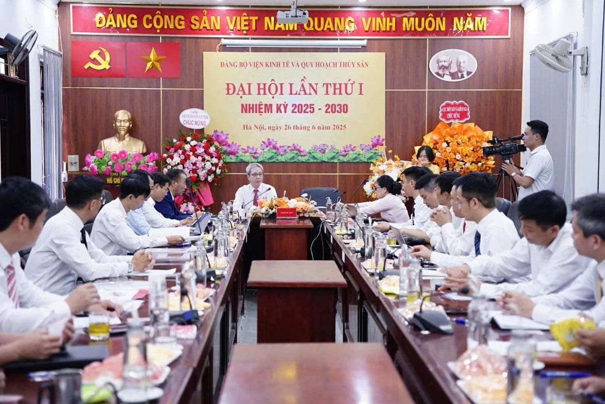 Đại hội đánh dấu lần đầu tiên Viện Kinh tế và Quy hoạch thủy sản được thành lập Đảng bộ trực thuộc Đảng ủy Bộ Nông nghiệp và Môi trường, kế thừa từ Chi bộ cũ. Ảnh: Linh Linh. Đại hội đánh dấu lần đầu tiên Viện Kinh tế và Quy hoạch thủy sản được thành lập Đảng bộ trực thuộc Đảng ủy Bộ Nông nghiệp và Môi trường, kế thừa từ Chi bộ cũ. Ảnh: Linh Linh.