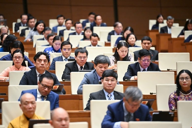 Các đại biểu quốc hội tại phiên họp sáng ngày 27/6. Ảnh: Quochoi. Các đại biểu quốc hội tại phiên họp sáng ngày 27/6. Ảnh: Quochoi.