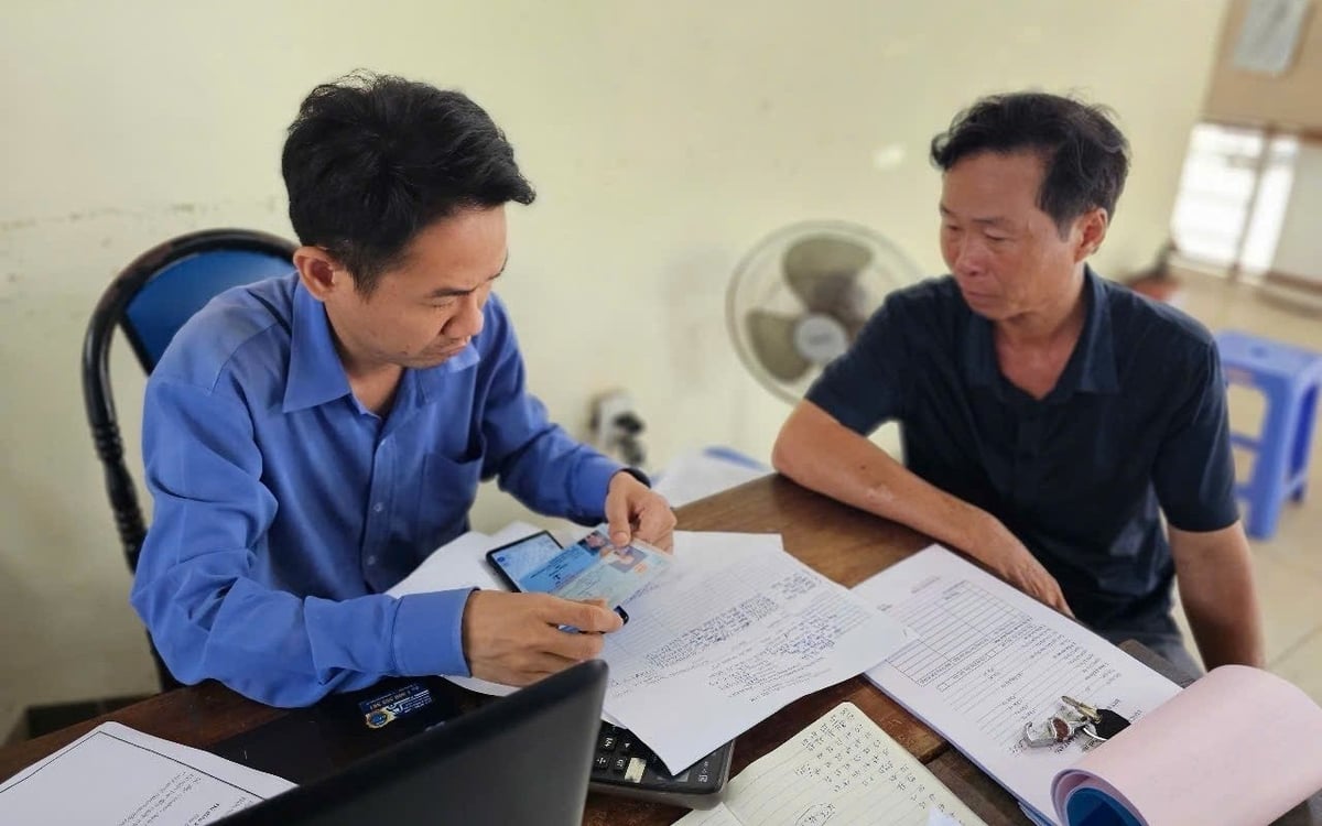 Fishermen in Khanh Hoa have become accustomed to the 'report before departure, declare upon return' procedure as part of efforts to lift the EC's 'yellow card.' Photo: KS.