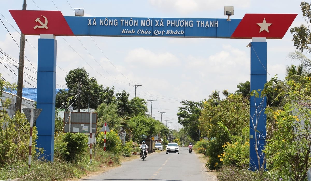 Tỉnh Trà Vinh đẩy mạnh đấu giá đất công, tăng nguồn thu cho ngân sách, tạo nguồn lực đầu tư hoàn thiện nhiều tuyến đường giao thông nông thôn. Ảnh: Lê Hùng. Tỉnh Trà Vinh đẩy mạnh đấu giá đất công, tăng nguồn thu cho ngân sách, tạo nguồn lực đầu tư hoàn thiện nhiều tuyến đường giao thông nông thôn. Ảnh: Lê Hùng.