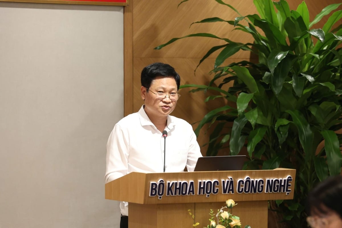 Ông Nguyễn Khắc Lịch, Cục trưởng Cục Công nghiệp công nghệ thông tin chia sẻ về Luật Công nghiệp công nghệ số. Ảnh: Mai Hà. Ông Nguyễn Khắc Lịch, Cục trưởng Cục Công nghiệp công nghệ thông tin chia sẻ về Luật Công nghiệp công nghệ số. Ảnh: Mai Hà.
