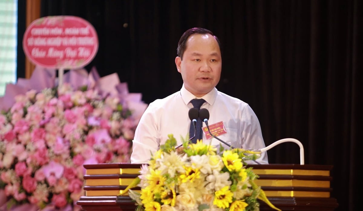 Giám đốc Hoàng Quốc Việt khẳng định, Sở Nông nghiệp và Môi trường Nghệ An rất quan tâm, chú trọng đến công tác Đảng. Ảnh: Ngọc Linh. Giám đốc Hoàng Quốc Việt khẳng định, Sở Nông nghiệp và Môi trường Nghệ An rất quan tâm, chú trọng đến công tác Đảng. Ảnh: Ngọc Linh.