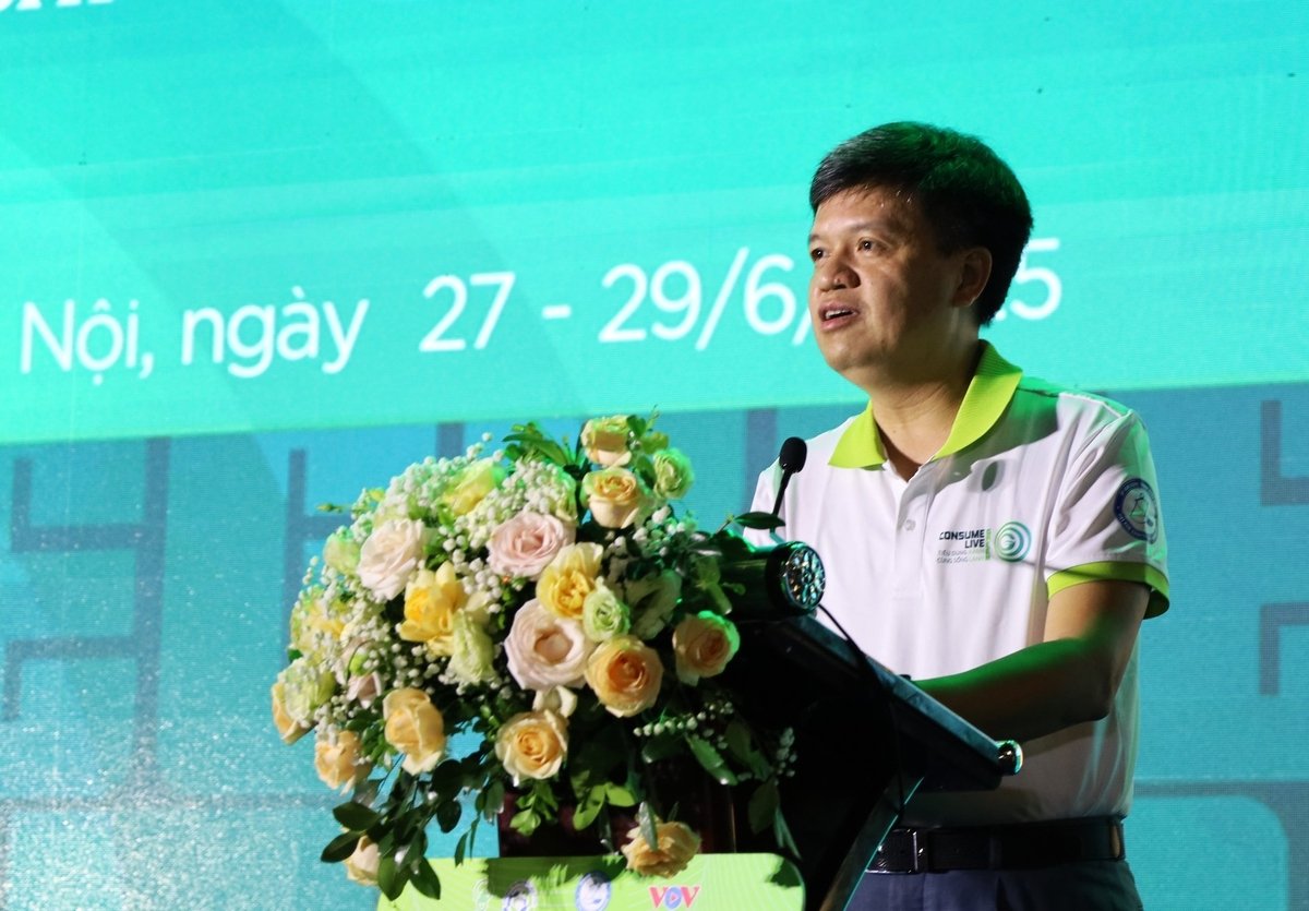 Ông Tạ Đình Thi, Phó Chủ nhiệm Ủy ban Khoa học, Công nghệ và Môi trường của Quốc hội đề nghị các bộ, ngành tiếp tục hoàn thiện chính sách ưu đãi, tăng cường giám sát chuỗi cung ứng. Ảnh: Hoàng Hiền. Ông Tạ Đình Thi, Phó Chủ nhiệm Ủy ban Khoa học, Công nghệ và Môi trường của Quốc hội đề nghị các bộ, ngành tiếp tục hoàn thiện chính sách ưu đãi, tăng cường giám sát chuỗi cung ứng. Ảnh: Hoàng Hiền.