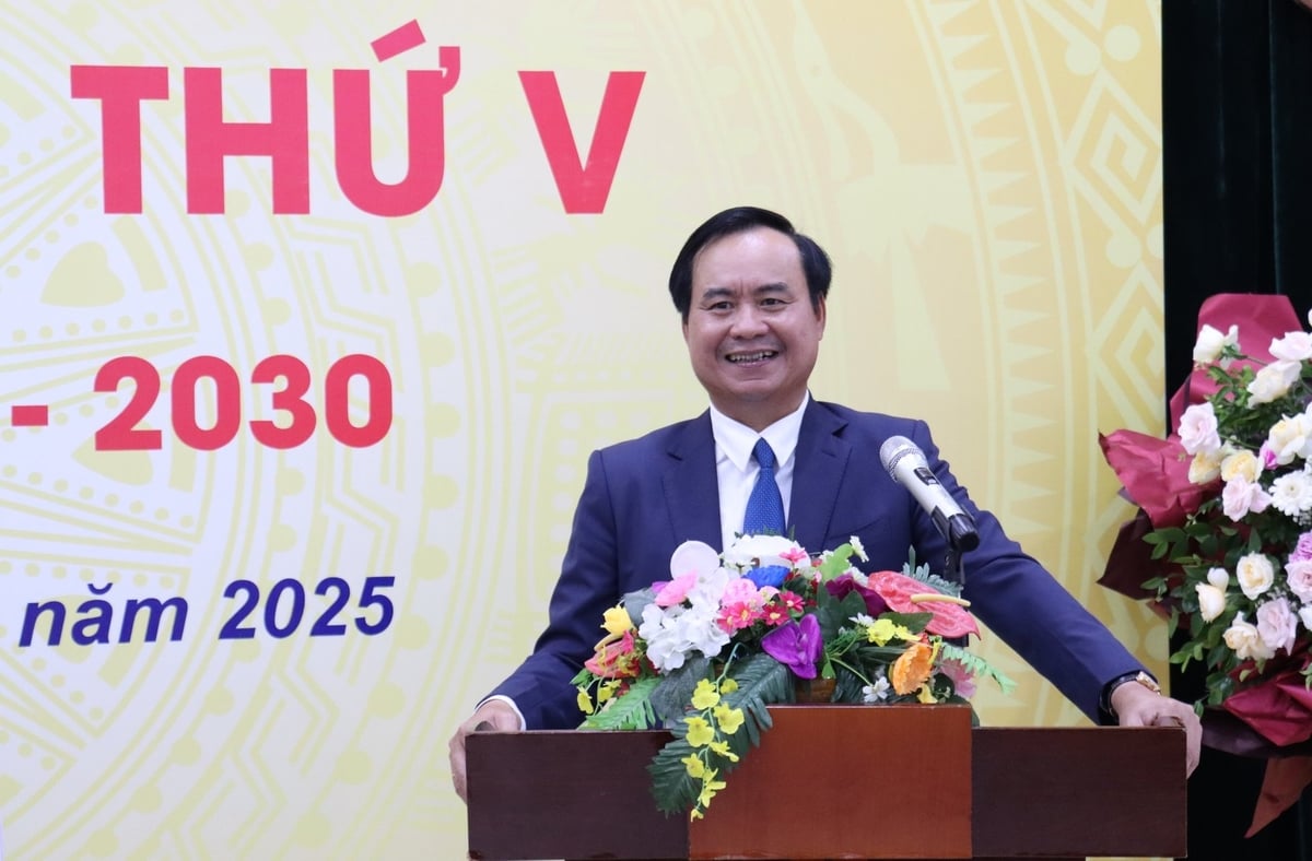 Thứ trưởng Võ Văn Hưng ghi nhận nỗ lực khẳng định vị thế của Viện Cơ điện nông nghiệp và Công nghệ sau thu hoạch là trung tâm nghiên cứu và chuyển giao công nghệ hàng đầu trong lĩnh vực cơ giới hóa và công nghệ sau thu hoạch, góp phần quan trọng vào hiện đại hóa ngành nông nghiệp. Ảnh: Nguyễn Thủy. Thứ trưởng Võ Văn Hưng ghi nhận nỗ lực khẳng định vị thế của Viện Cơ điện nông nghiệp và Công nghệ sau thu hoạch là trung tâm nghiên cứu và chuyển giao công nghệ hàng đầu trong lĩnh vực cơ giới hóa và công nghệ sau thu hoạch, góp phần quan trọng vào hiện đại hóa ngành nông nghiệp. Ảnh: Nguyễn Thủy.