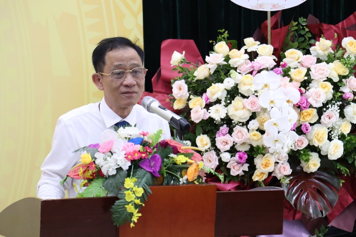 Viện trưởng Viện Cơ điện nông nghiệp và Công nghệ sau thu hoạch Phạm Anh Tuấn cho biết, Đại hội Đảng bộ Viện nhiện kỳ 2025-2030 xác định phương châm hành động: 'Phát huy trí tuệ tập thể, đột phá trong nghiên cứu và ứng dụng công nghệ, đồng hành cùng sản xuất nông nghiệp hiện đại và bền vững'. Ảnh: Nguyễn Thủy. Viện trưởng Viện Cơ điện nông nghiệp và Công nghệ sau thu hoạch Phạm Anh Tuấn cho biết, Đại hội Đảng bộ Viện nhiện kỳ 2025-2030 xác định phương châm hành động: 'Phát huy trí tuệ tập thể, đột phá trong nghiên cứu và ứng dụng công nghệ, đồng hành cùng sản xuất nông nghiệp hiện đại và bền vững'. Ảnh: Nguyễn Thủy.