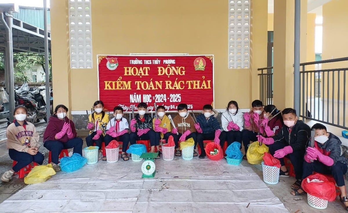 Mô hình 'Trường học giảm nhựa' góp phần hình thành thói quen sống xanh, có trách nhiệm với môi trường ngay từ lứa tuổi học trò. Ảnh: Văn Dinh. Mô hình 'Trường học giảm nhựa' góp phần hình thành thói quen sống xanh, có trách nhiệm với môi trường ngay từ lứa tuổi học trò. Ảnh: Văn Dinh.