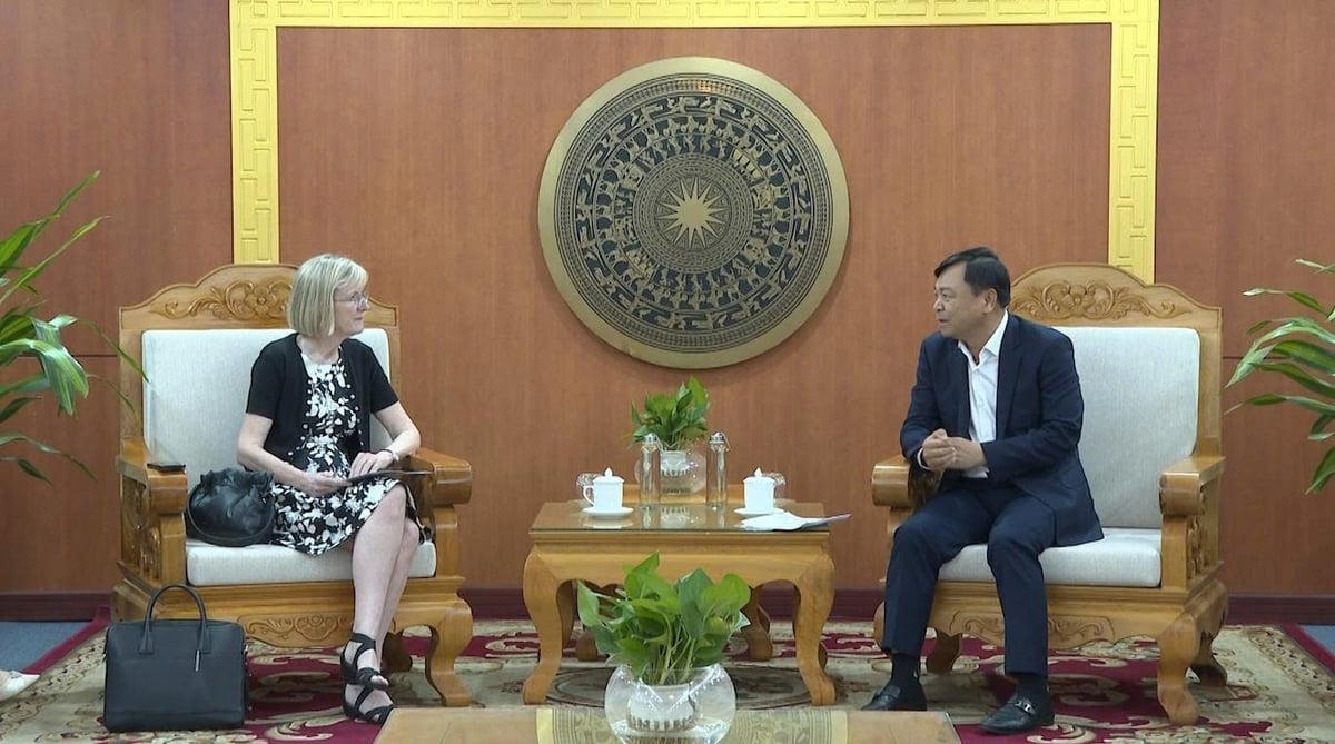 Thứ trưởng Nguyễn Hoàng Hiệp tiếp và làm việc với Đại sứ Gillian Bird ngày 27/6. Ảnh: Đức Việt. Thứ trưởng Nguyễn Hoàng Hiệp tiếp và làm việc với Đại sứ Gillian Bird ngày 27/6. Ảnh: Đức Việt.