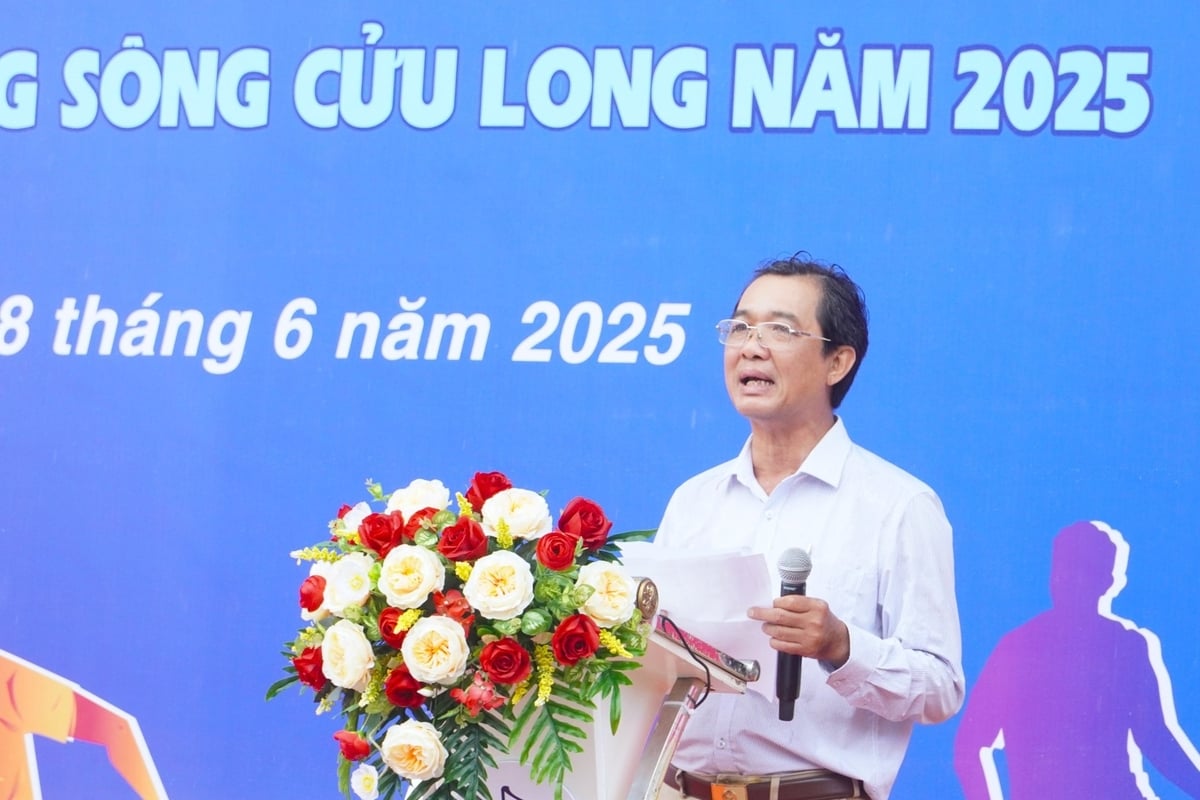 Ông Trương Văn Chuyển – Chủ tịch Hội Nhà báo TP Cần Thơ phát biểu khai mạc Giải thể thao báo chí TP Cần Thơ mở rộng khu vực ĐBSCL năm 2025. Ảnh: Kim Anh. Ông Trương Văn Chuyển – Chủ tịch Hội Nhà báo TP Cần Thơ phát biểu khai mạc Giải thể thao báo chí TP Cần Thơ mở rộng khu vực ĐBSCL năm 2025. Ảnh: Kim Anh.