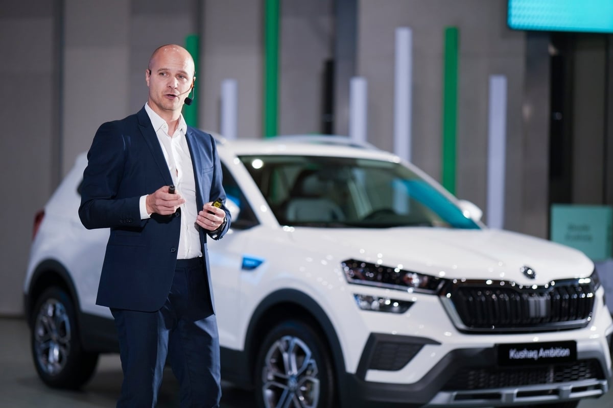 Mr. Petr Nevrela – Chuyên gia thiết kế ngoại thất. Ảnh: Skoda Việt Nam. Mr. Petr Nevrela – Chuyên gia thiết kế ngoại thất. Ảnh: Skoda Việt Nam.