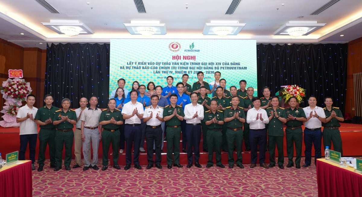 Các đại biểu tham dự chương trình tại điểm cầu chính. Ảnh: PetroTimes. Các đại biểu tham dự chương trình tại điểm cầu chính. Ảnh: PetroTimes.