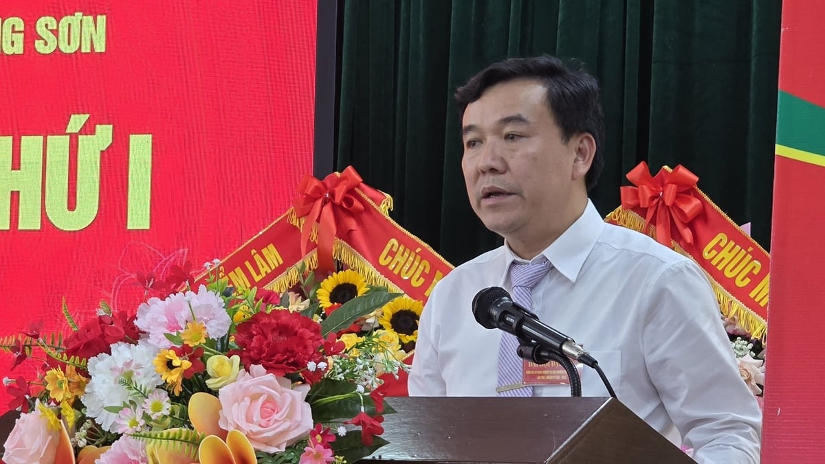 Bí thư Đảng ủy, Giám đốc Sở NN-MT Lạng Sơn Nguyễn Hữu Chiến phát biểu tại Đại hội. Ảnh: Hoàng Nghĩa.