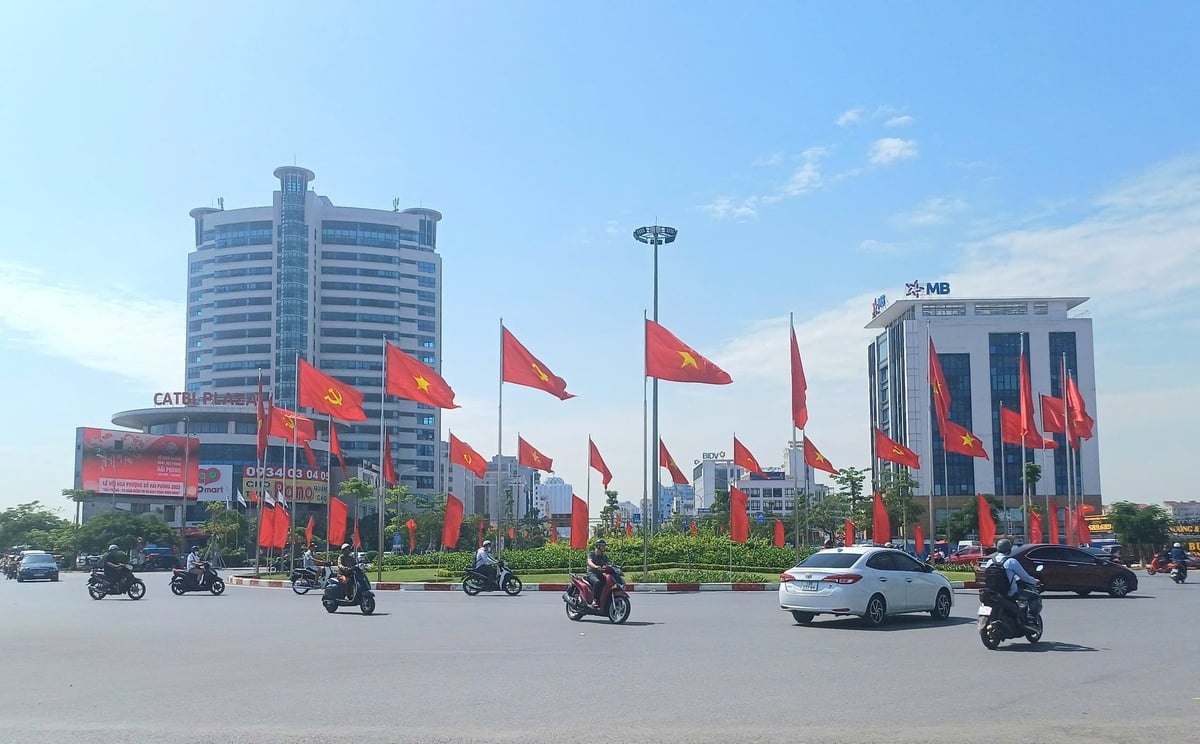 Ngã 5 sân bay Cát Bi (Hải Phòng). Ảnh: Hoàng Phong. Ngã 5 sân bay Cát Bi (Hải Phòng). Ảnh: Hoàng Phong.