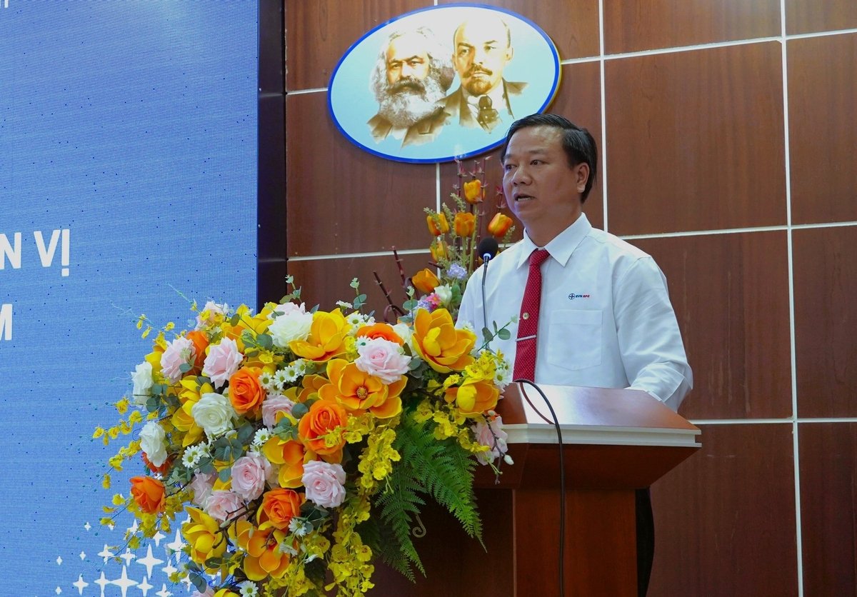Ông Lê Hoàng Oanh - tân thành viên HĐTV EVNSPC phát biểu nhận nhiệm vụ. Ảnh: EVNSPC. Ông Lê Hoàng Oanh - tân thành viên HĐTV EVNSPC phát biểu nhận nhiệm vụ. Ảnh: EVNSPC.