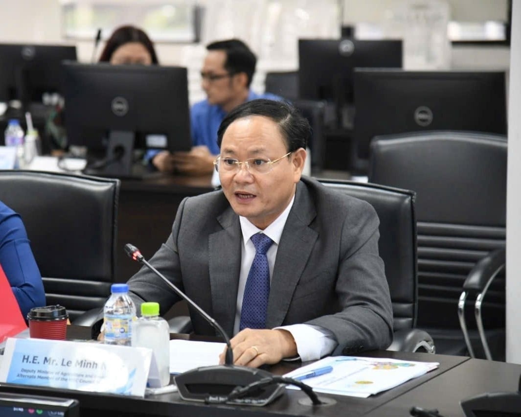 Thứ trưởng Lê Minh Ngân đánh giá cao các thành tựu và kinh nghiệm của Thái Lan trong quản lý tài nguyên nước. Ảnh: Lê Hương. Thứ trưởng Lê Minh Ngân đánh giá cao các thành tựu và kinh nghiệm của Thái Lan trong quản lý tài nguyên nước. Ảnh: Lê Hương.