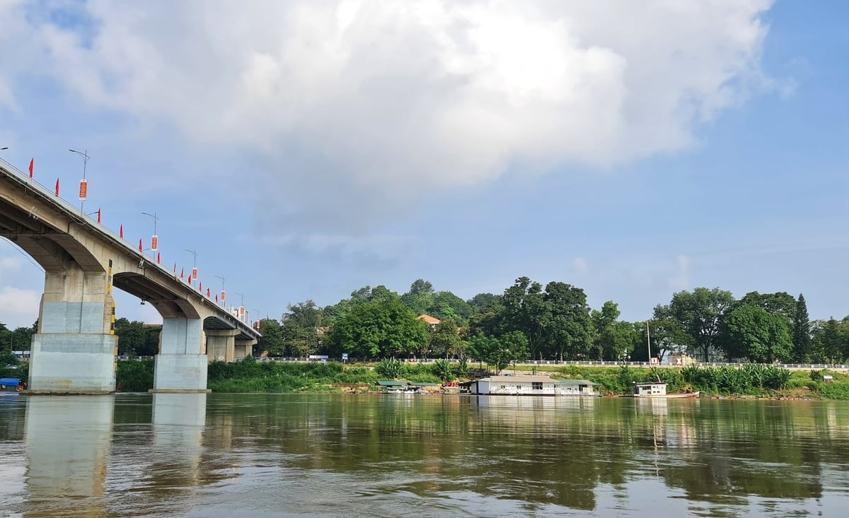 Sông Lô, con sông lớn nhất trên địa bàn tỉnh Tuyên Quang có tiềm năng lớn về phát triển nghề thủy sản. Ảnh: Đào Thanh. Sông Lô, con sông lớn nhất trên địa bàn tỉnh Tuyên Quang có tiềm năng lớn về phát triển nghề thủy sản. Ảnh: Đào Thanh.