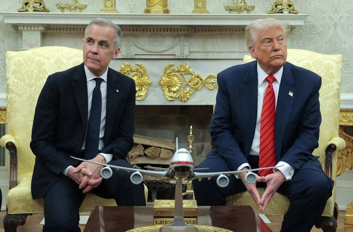 Thủ tướng Canada Mark Carney và Tổng thống Mỹ Donald Trump gặp nhau tại Phòng Bầu dục ở Washington, DC, hôm 6/5. Ảnh: Getty. Thủ tướng Canada Mark Carney và Tổng thống Mỹ Donald Trump gặp nhau tại Phòng Bầu dục ở Washington, DC, hôm 6/5. Ảnh: Getty.