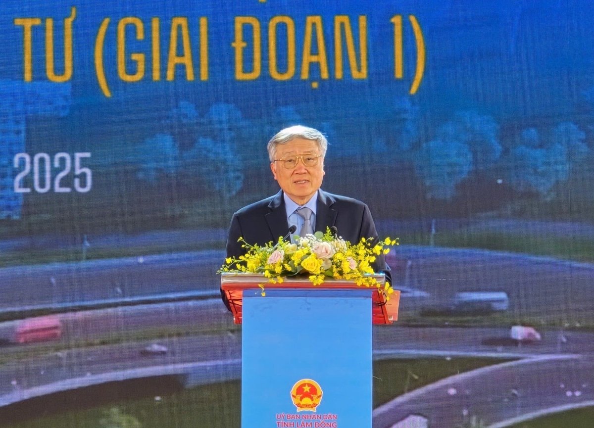 Phó Thủ tướng thường trực Chính phủ Nguyễn Hòa Bình phát biểu tại lễ khởi công. Ảnh: MH. Phó Thủ tướng thường trực Chính phủ Nguyễn Hòa Bình phát biểu tại lễ khởi công. Ảnh: MH.