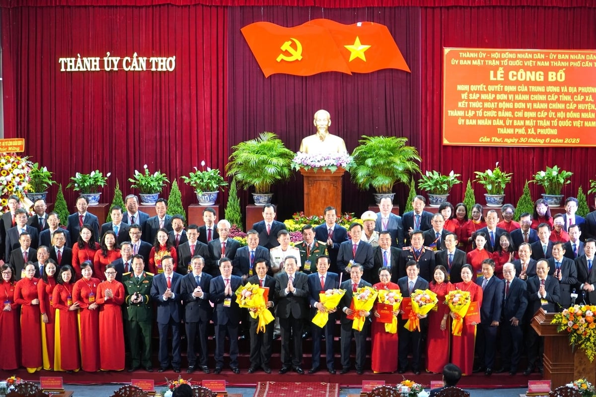 Đảng bộ TP Cần Thơ (mới) chính thức được thành lập. Ảnh: Kim Anh. Đảng bộ TP Cần Thơ (mới) chính thức được thành lập. Ảnh: Kim Anh.