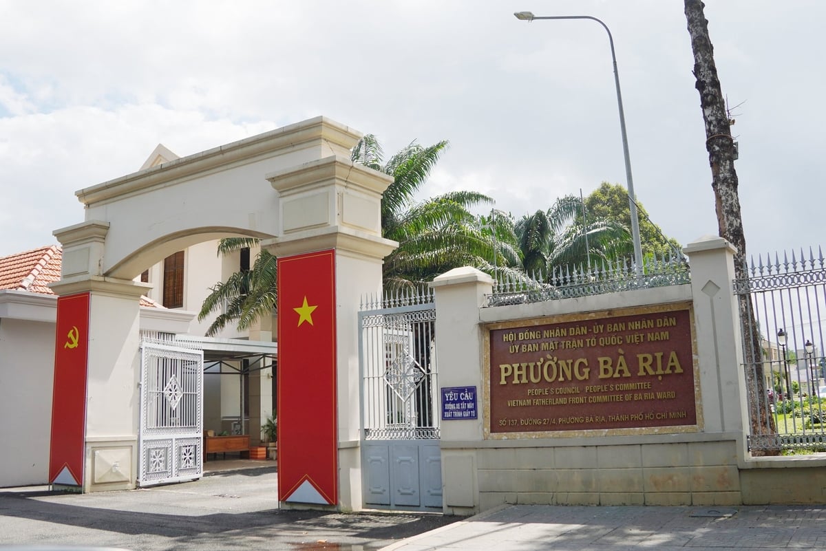 Hình chụp trụ sở HĐND - UBND - Ủy ban MTTQ Việt Nam phường Bà Rịa, TP.HCM trước ngày chính quyền mới chính thức hoạt động, từ ngày mai (1/7). Ảnh: Nguyễn Thủy.