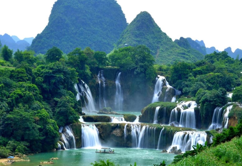 Quy hoạch tu bổ Di tích hồ Ba Bể. Ảnh minh họa. Quy hoạch tu bổ Di tích hồ Ba Bể. Ảnh minh họa.