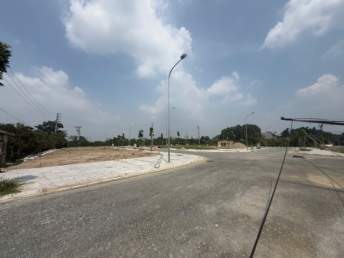 Chủ đầu tư dự án xây dựng trước khi được giao đất. Ảnh: Sơn Dũng. Chủ đầu tư dự án xây dựng trước khi được giao đất. Ảnh: Sơn Dũng.