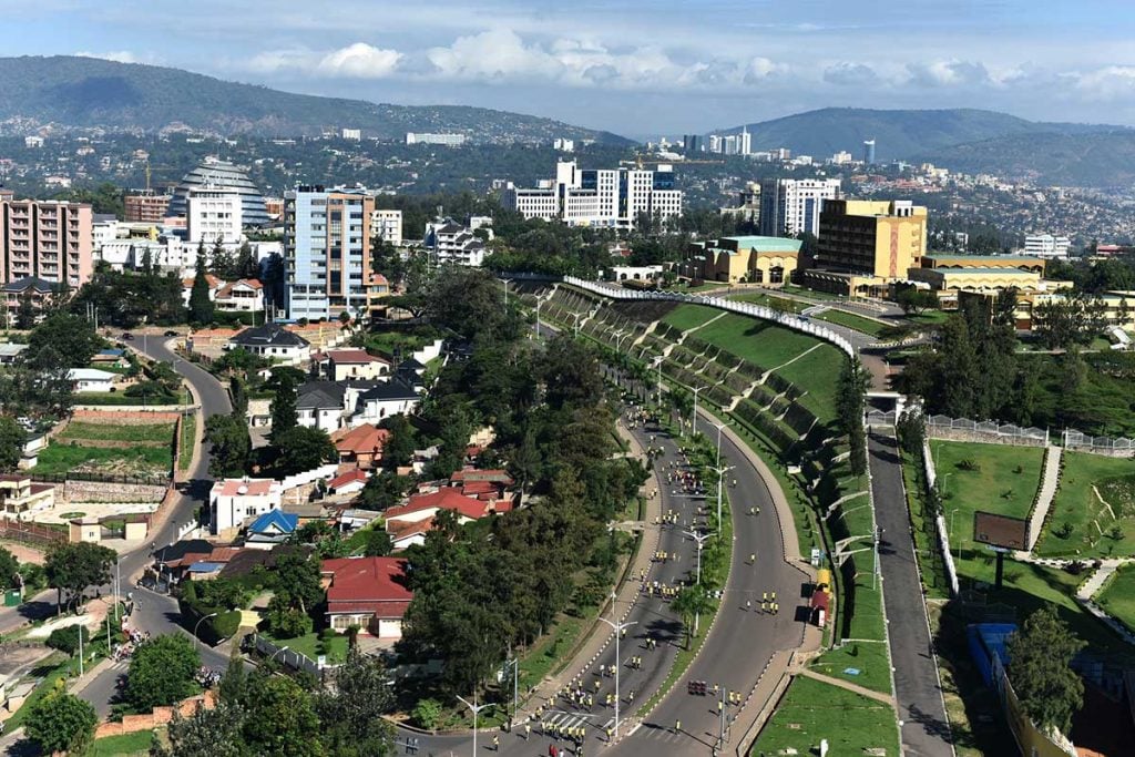 Kigali hiện đang đối mặt với tốc độ đô thị hóa cao và tình trạng thời tiết cực đoan ngày càng tăng. Ảnh minh họa. Kigali hiện đang đối mặt với tốc độ đô thị hóa cao và tình trạng thời tiết cực đoan ngày càng tăng. Ảnh minh họa.