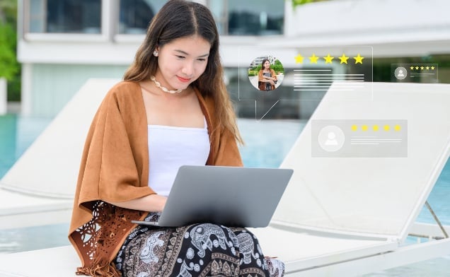 Khách hàng sử dụng hệ thống CRM để liên hệ, tư vấn dịch vụ. Ảnh: Minh Hương. Khách hàng sử dụng hệ thống CRM để liên hệ, tư vấn dịch vụ. Ảnh: Minh Hương.