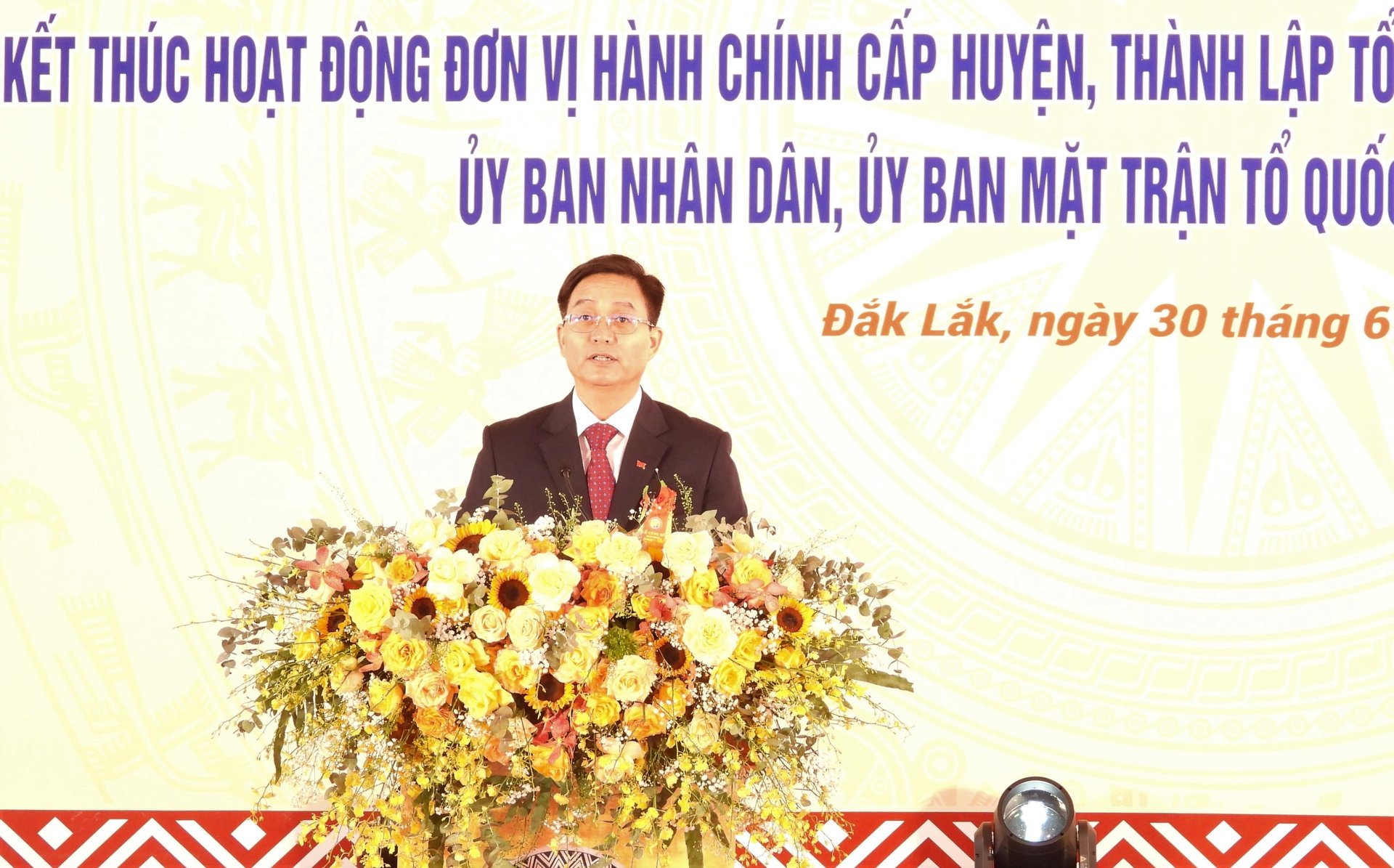 Ông Nguyễn Đình Trung, Bí thư Tỉnh ủy Đắk Lắk phát biểu nhận nhiệm vụ. Ảnh: Tuấn Trần. Ông Nguyễn Đình Trung, Bí thư Tỉnh ủy Đắk Lắk phát biểu nhận nhiệm vụ. Ảnh: Tuấn Trần.