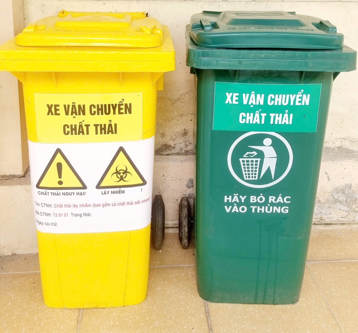 Để tăng cường quản lý chất thải rắn y tế, Sở Y tế TP Huế đã chỉ đạo các cơ sở y tế trên địa bàn tăng cường thu gom, phân loại và xử lý rác thải theo đúng quy định. Ảnh: Văn Dinh. Để tăng cường quản lý chất thải rắn y tế, Sở Y tế TP Huế đã chỉ đạo các cơ sở y tế trên địa bàn tăng cường thu gom, phân loại và xử lý rác thải theo đúng quy định. Ảnh: Văn Dinh.