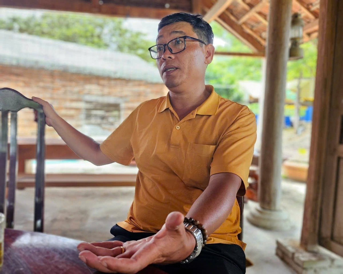 Anh Nguyễn Hoàng Chương, Giám đốc Hợp tác xã Nông nghiệp kinh doanh tổng hợp Đồng Din cho biết, nhờ vốn vay của Agribank Phú Yên, Hợp tác xã đã đầu tư cơ sở chế biến bánh khóm. Ảnh: KS.