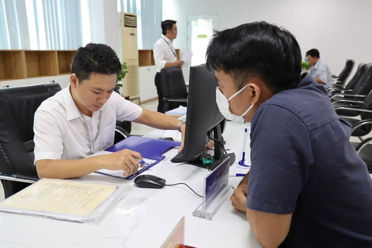 Nhiều người dân bày tỏ kỳ vọng bộ máy mới sẽ tạo đột phá trong quản lý hành chính và phục vụ. Ảnh: Hà Linh. Nhiều người dân bày tỏ kỳ vọng bộ máy mới sẽ tạo đột phá trong quản lý hành chính và phục vụ. Ảnh: Hà Linh.