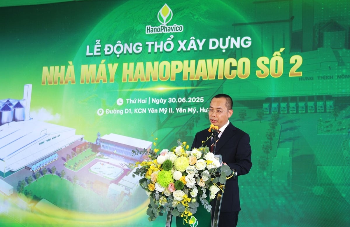 Ông Hoàng Nam Trung phát biểu tại buổi lễ. Ảnh: Phạm Hiếu.