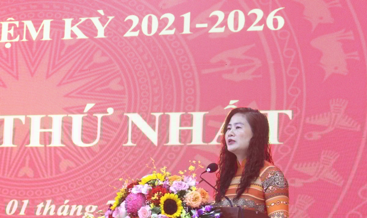 Chủ tịch UBND phường Tương Mai Đào Thị Thu Hằng cho biết, UBND phường sẽ lấy người dân làm trung tâm, lấy hiệu quả công việc làm thước đo và sự hài lòng của nhân dân làm mục tiêu trong mọi hoạt động. Ảnh: Lan Chi.