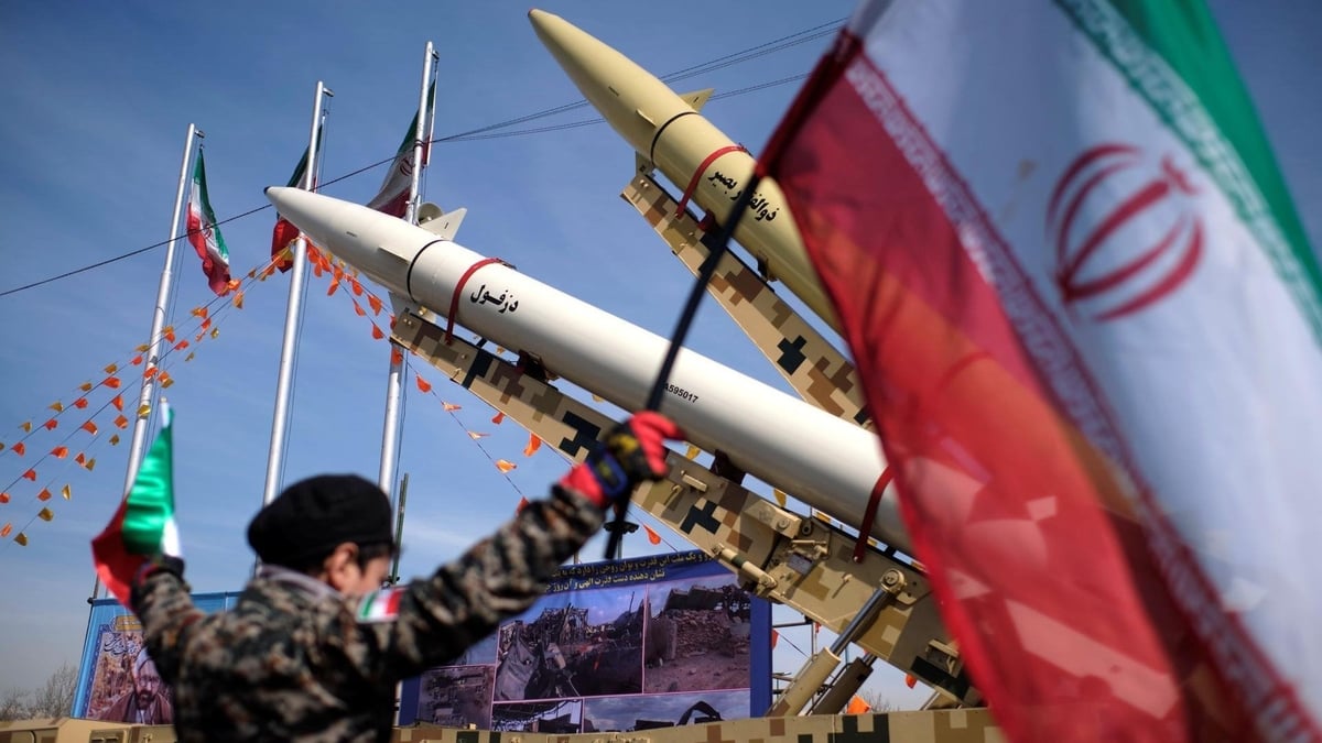 Nguồn tin Iran tuyên bố rằng nước này vẫn còn nhiều tên lửa hiện đại trong kho vũ khí của mình, có thể xuyên thủng hệ thống phòng không của Israel. Nguồn tin Iran tuyên bố rằng nước này vẫn còn nhiều tên lửa hiện đại trong kho vũ khí của mình, có thể xuyên thủng hệ thống phòng không của Israel.