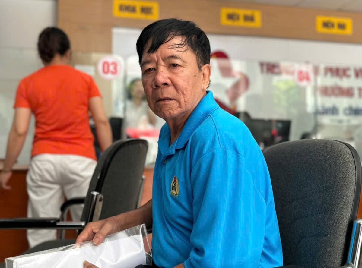 Người dân cho biết, ngày đầu vận hành mô hình chính quyền mới các thủ tục đều được giải quyết nhanh chóng; cán bộ niềm nở, thân thiện. Ảnh: Thanh Nga. Người dân cho biết, ngày đầu vận hành mô hình chính quyền mới các thủ tục đều được giải quyết nhanh chóng; cán bộ niềm nở, thân thiện. Ảnh: Thanh Nga.