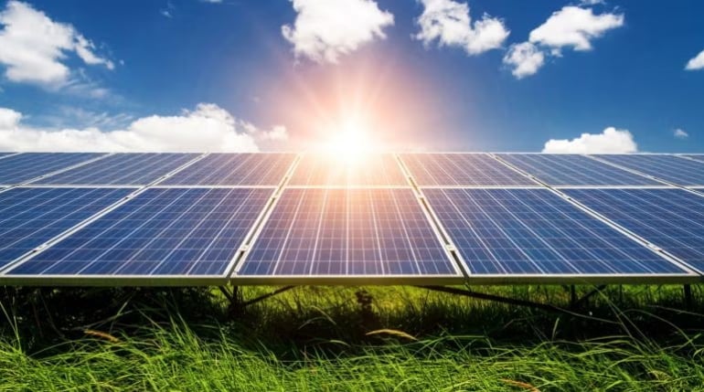 Đến năm 2035, Singapore đặt mục tiêu đạt 6GW từ nguồn điện sạch nhập khẩu. Ảnh: Diyana Dimitrova