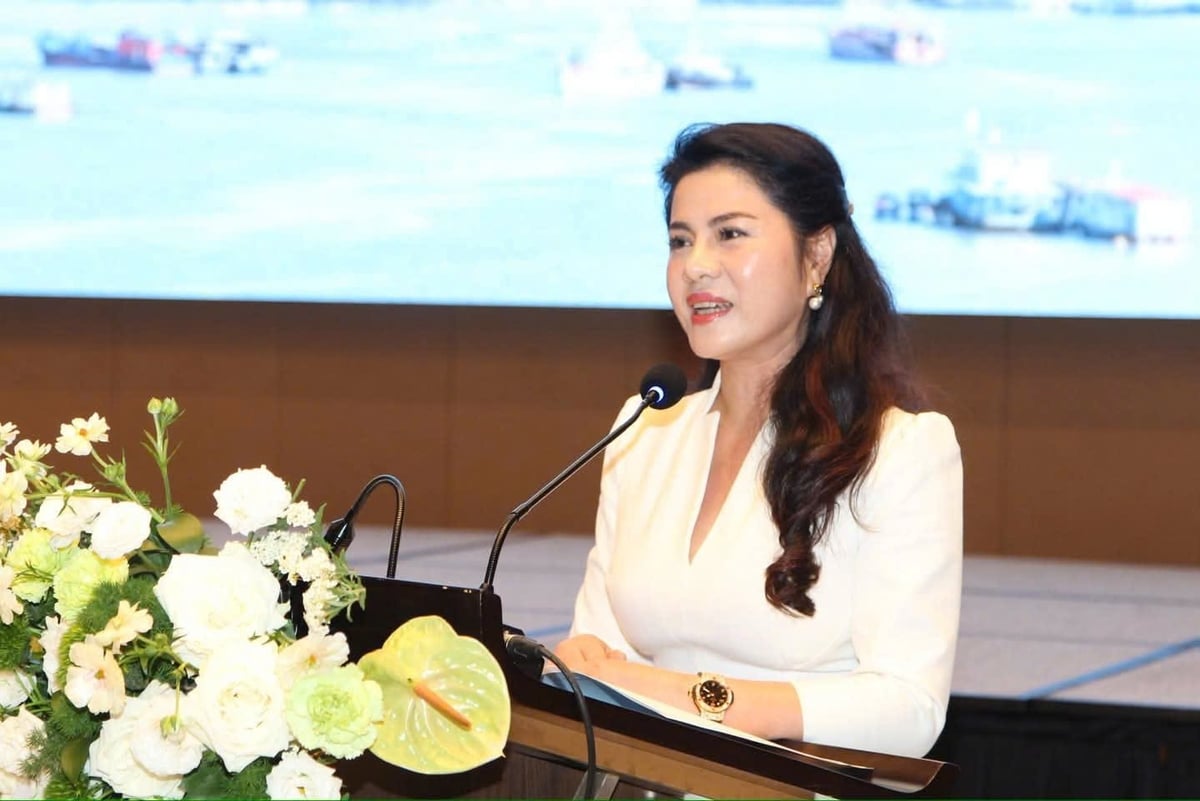 Tiến sĩ Trần Thị Hoàng Mai - Giám đốc Sở Văn hóa, Thể thao và Du lịch Hải Phòng chia sẻ những tiềm năng du lịch đường sông trên địa bàn. Ảnh: Đàm Thanh.
