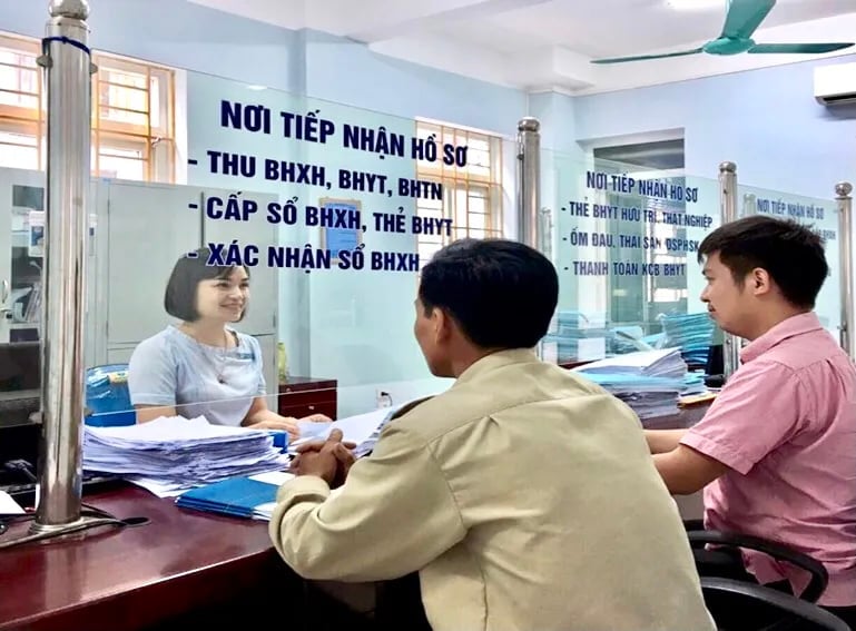 Bảo hiểm thất nghiệp được coi là chiếc phao cứu sinh với những người mất việc. Ảnh: PV.