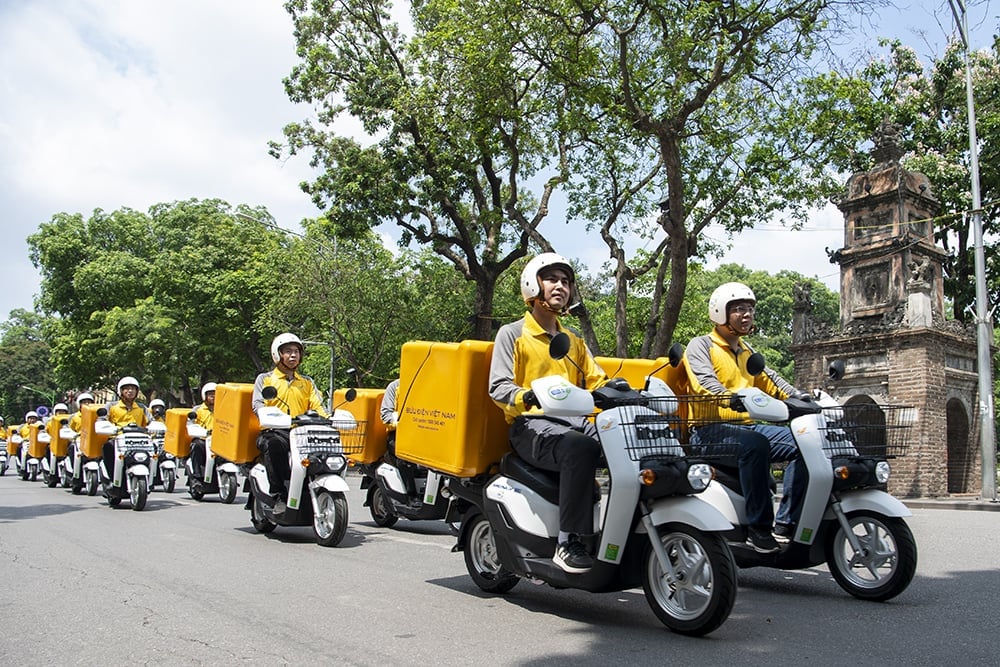 Chủ trương của Vietnam Post là không để gián đoạn, không để phát sinh chi phí cho người dân khi thay đổi địa giới hành chính. Ảnh: VNP.