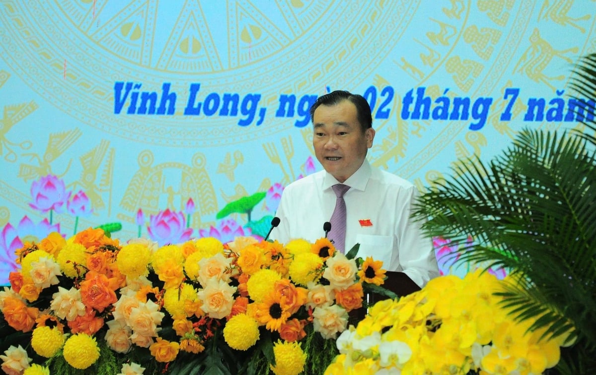 Ông Nguyễn Minh Dũng, Phó Bí thư Tỉnh ủy, Chủ tịch HĐND tỉnh Vĩnh Long phát biểu chỉ đạo tại kỳ họp thứ nhất, HĐND tỉnh Vĩnh Long khóa X nhiệm kỳ 2021-2026. Ảnh: Lê Hùng. 
