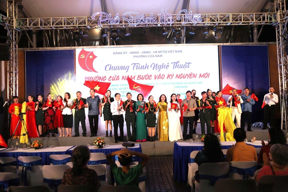 Một trong số các tiết mục nghệ thuật đặc sắc tại chương trình. Ảnh: Nguyễn Trường.