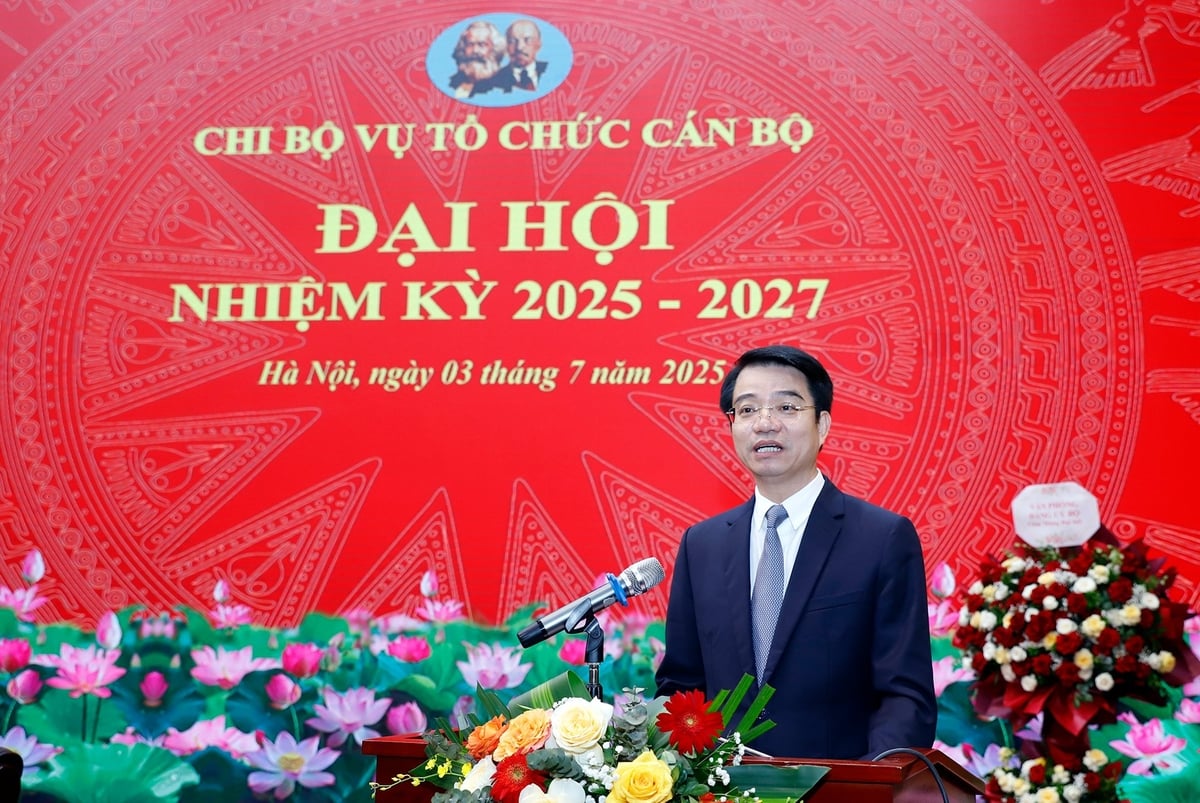 Đồng chí Phạm Tân Tuyến, Vụ trưởng Vụ Tổ chức cán bộ, Bộ Nông nghiệp và Môi trường phát biểu tại đại hội. Ảnh: Khương Trung.