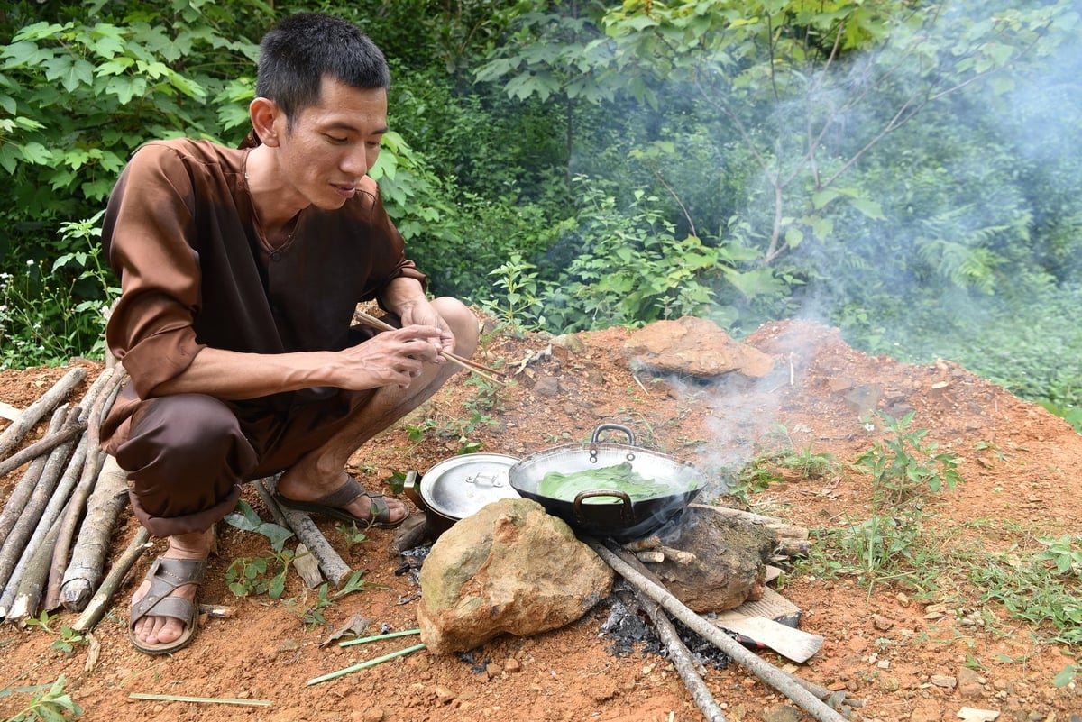 Nấu ăn kiểu du mục. Ảnh: Dương Đình Tường. Nấu ăn kiểu du mục. Ảnh: Dương Đình Tường.