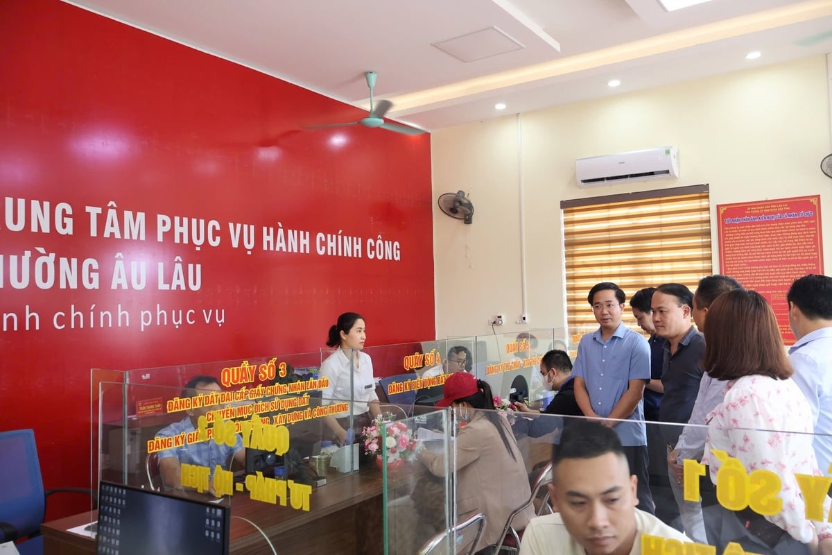 Lào Cai thành lập hai tổ hỗ trợ các xã, phường xử lý thủ tục đất đai. Ảnh: Lê Văn Mạnh.