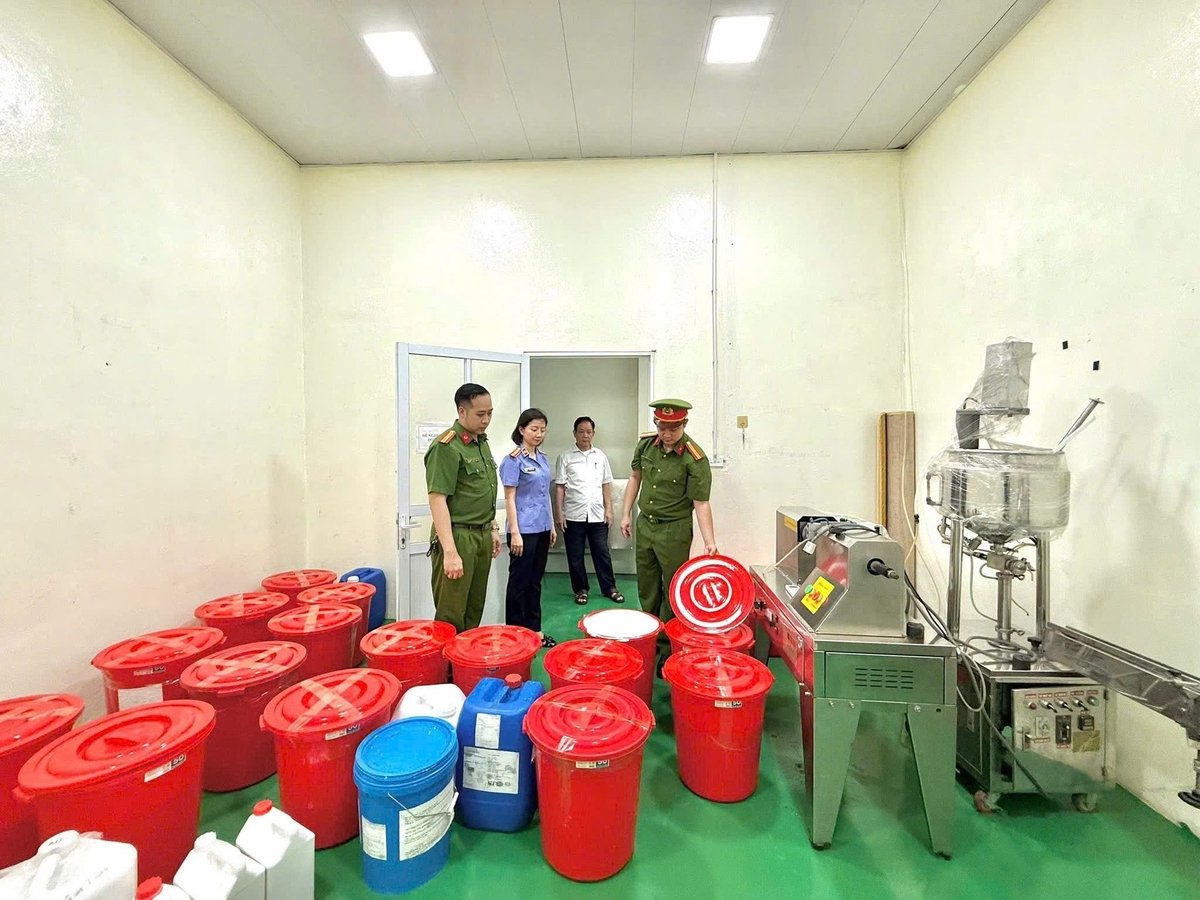 Nhà xưởng sản xuất mỹ phẩm của Công ty TNHH sản xuất và thương mại Athena Việt Nam. Ảnh: Công an tỉnh Phú Thọ.  